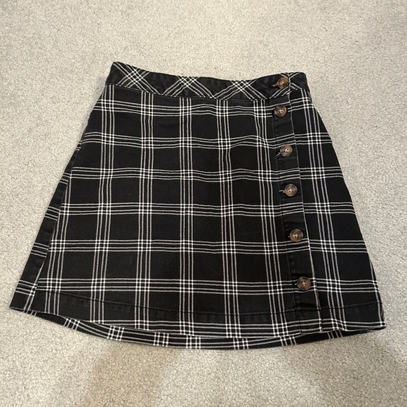 Divided H&M Mini Skirt Size 4 Black and White Plaid - Picture 1 of 6